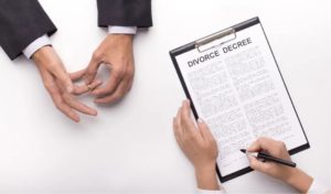 Read more about the article Divorcing: What to do with the house and the benefits of a LeaseBack